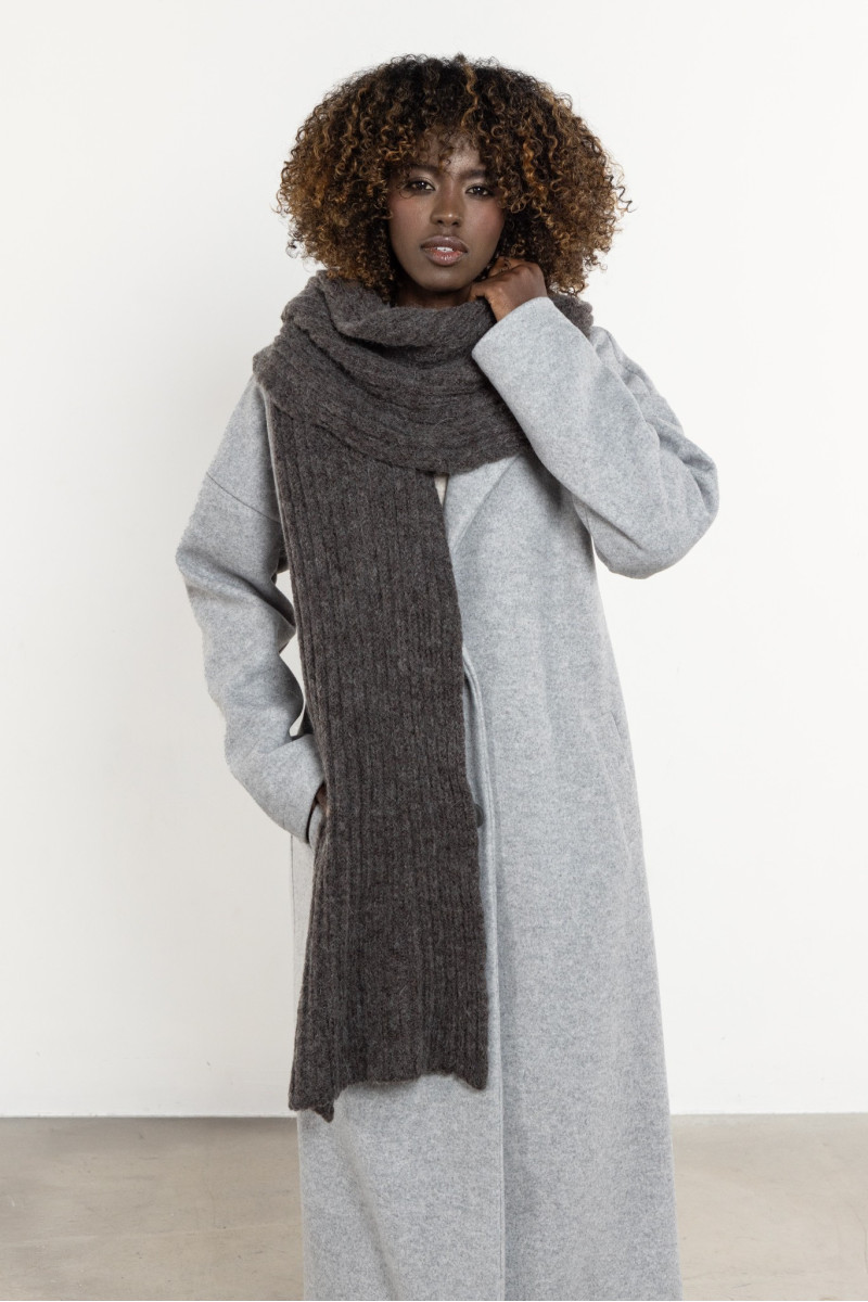Warm, long scarf with kid mohair and wool – taupe